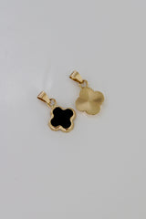 “Pearl & Noir Clover” Charm – Solid Gold
