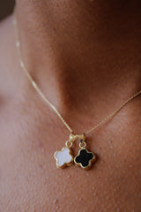 “Pearl & Noir Clover” Charm – Solid Gold