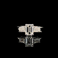 “Emerald Glow” Engagement Ring – 1.02 CT Lab Diamond