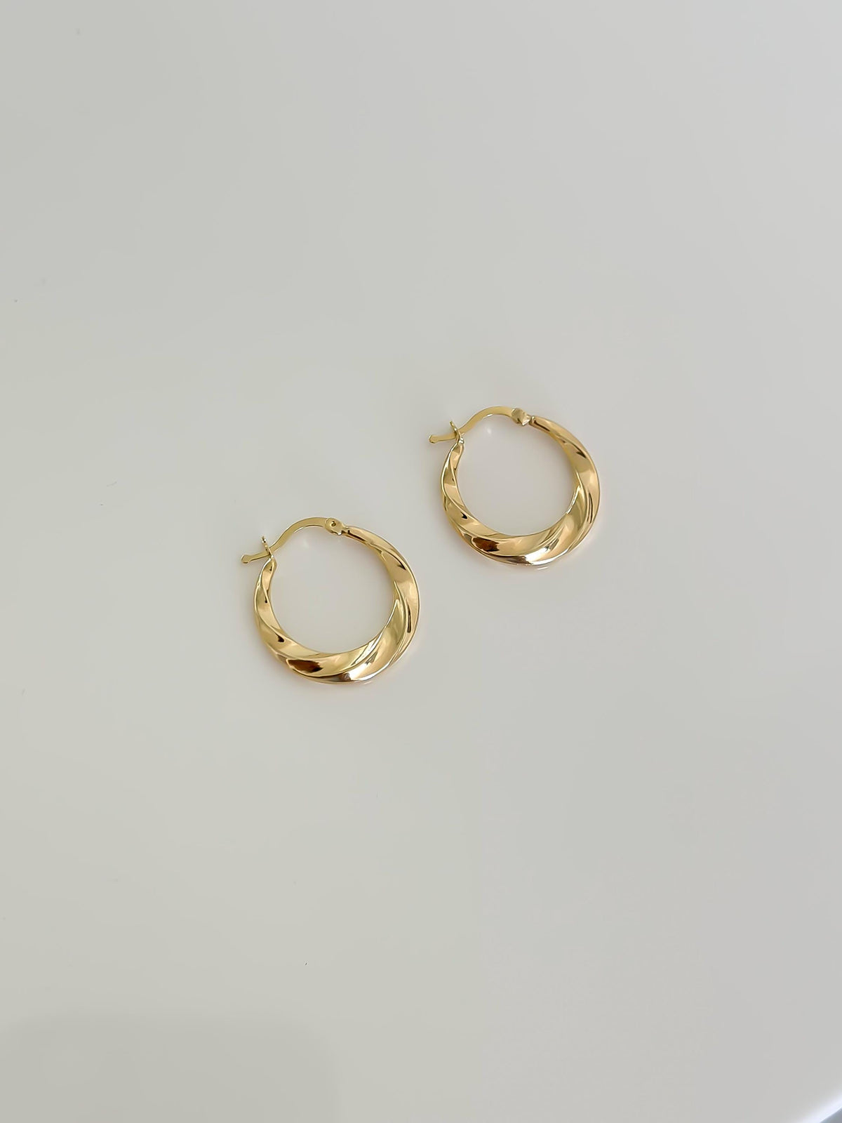 “Twisted Glow” Earrings - 14k Gold