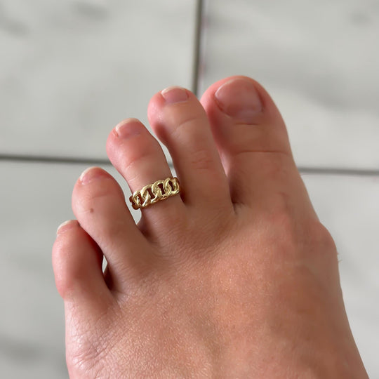 14k Gold “Twisted Breeze” Ring