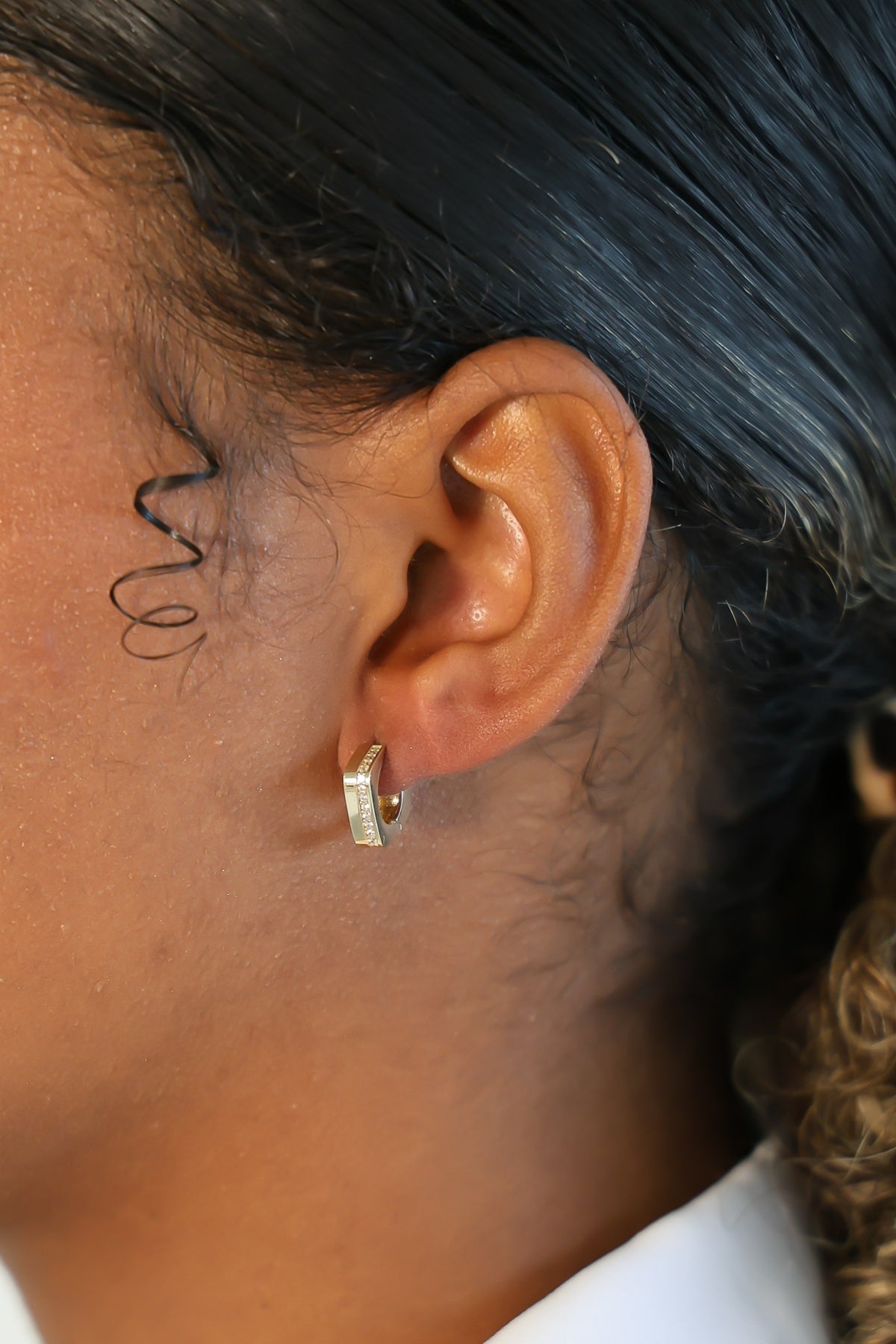 "Square & Round CZ Huggie" Earrings - 14k Gold