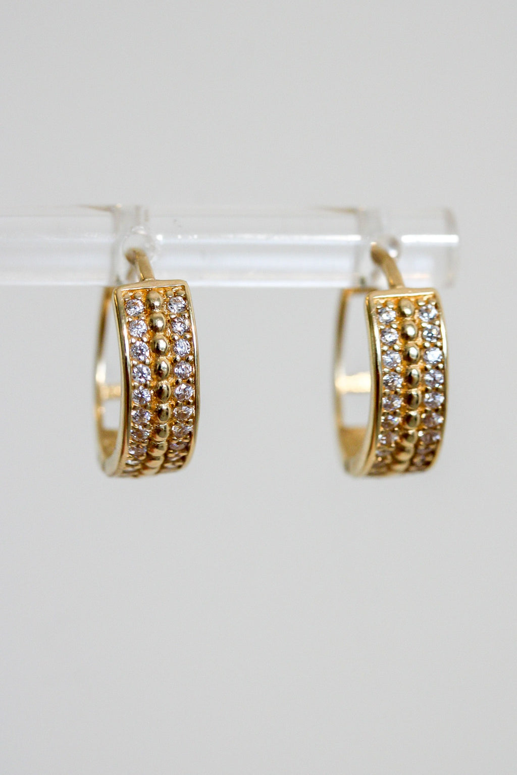 "Square & Round CZ Huggie" Earrings - 14k Gold