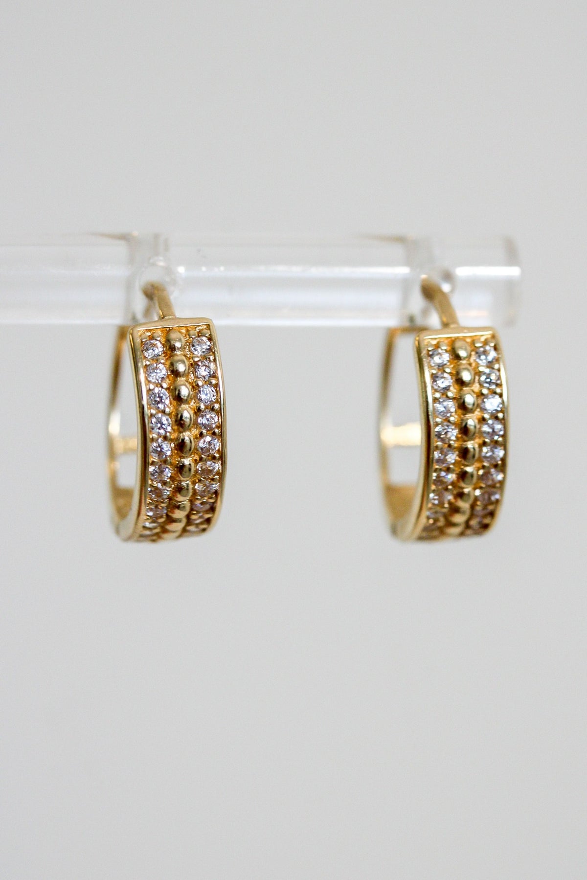 "Square & Round CZ Huggie" Earrings - 14k Gold