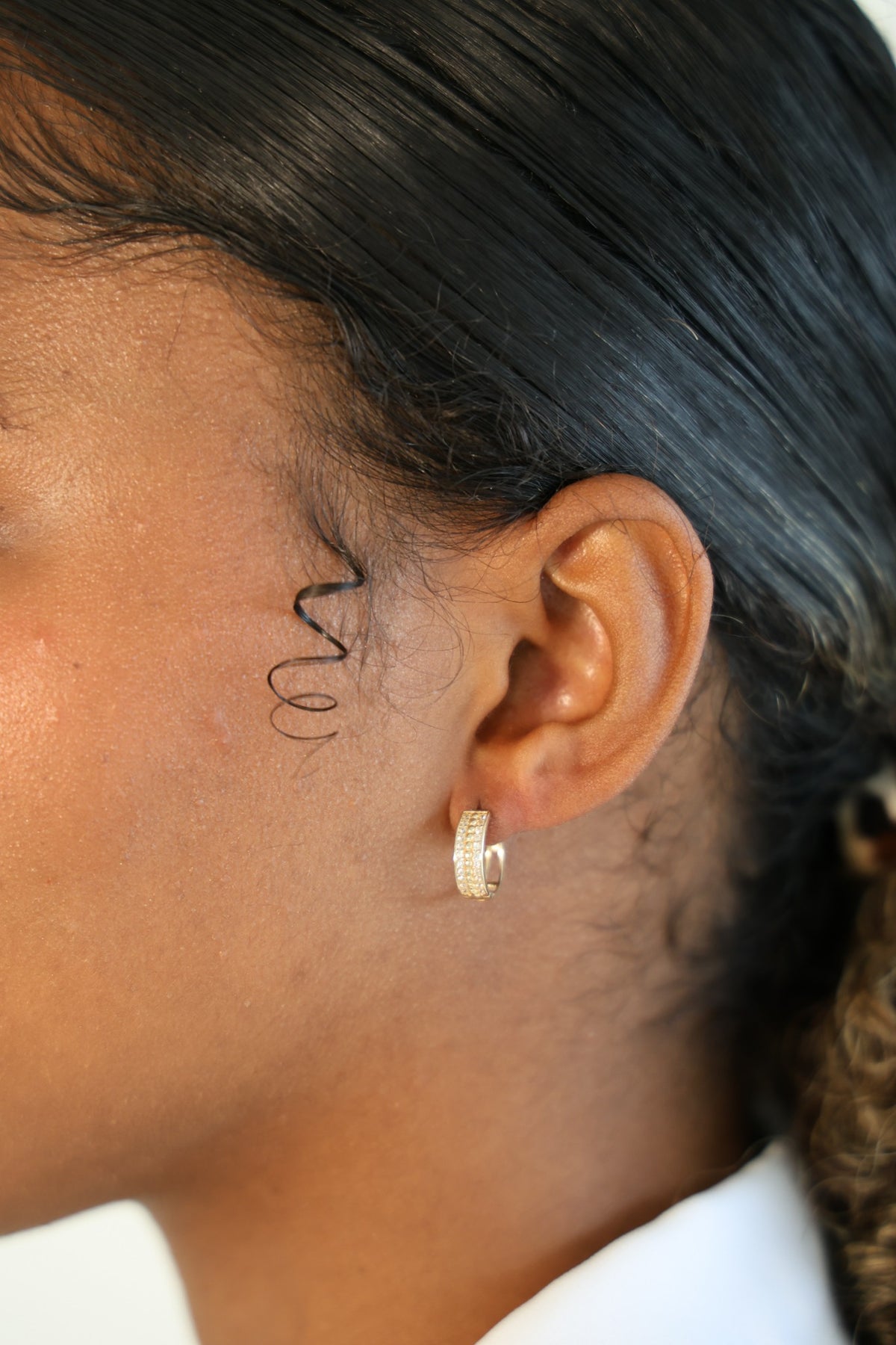 "Square & Round CZ Huggie" Earrings - 14k Gold