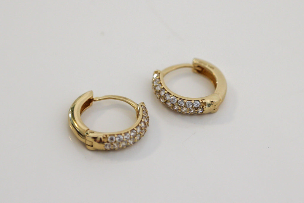 "Square & Round CZ Huggie" Earrings - 14k Gold
