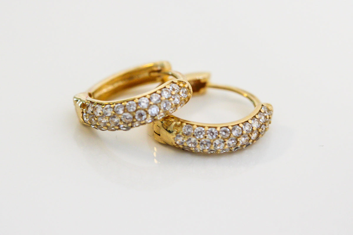 "Square & Round CZ Huggie" Earrings - 14k Gold