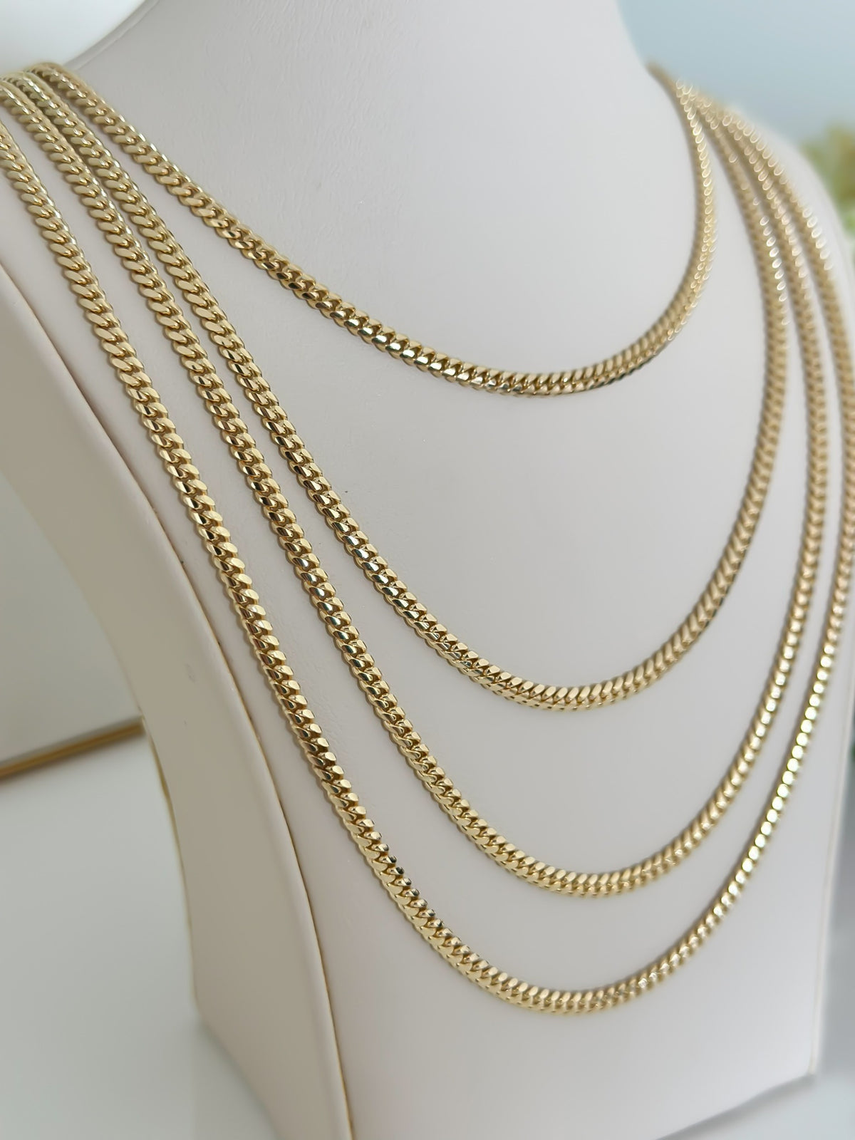 "Cuban Link" Chain Necklace - 14k Solid Gold