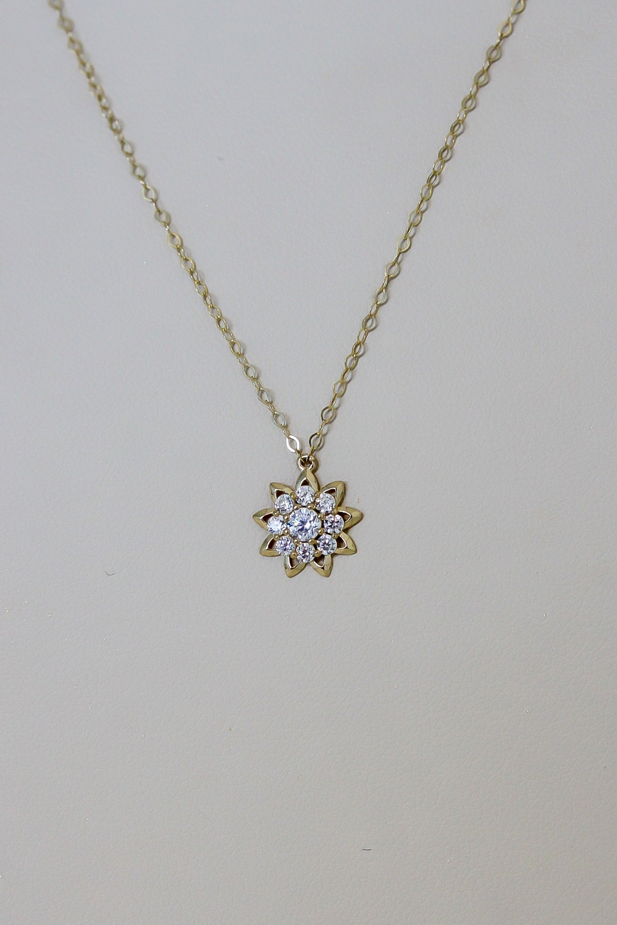 "CZ Daisy Flower" Jewelry Set - 14k Solid Gold