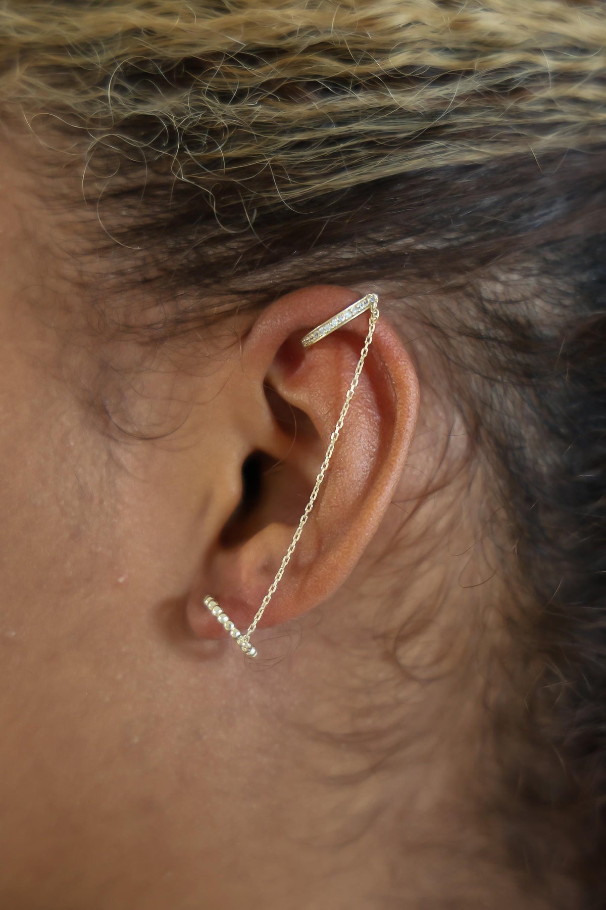 "Ball Bead Huggie" & Ear Cuff Chain Earring - 10k Gold (Single)