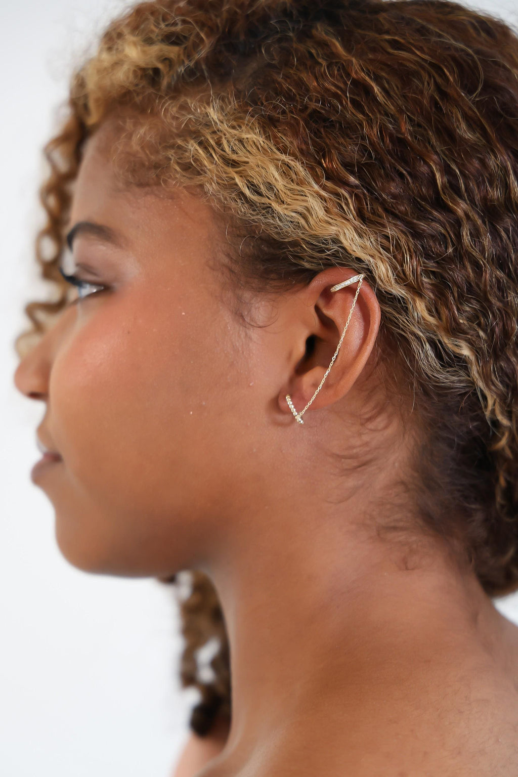 "Ball Bead Huggie" & Ear Cuff Chain Earring - 10k Gold (Single)