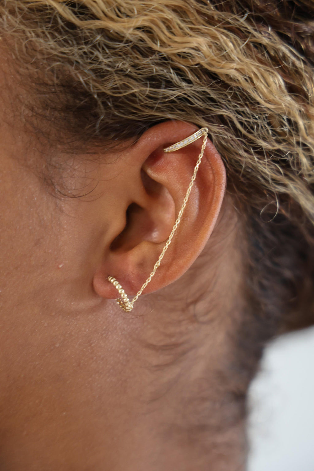 "Ball Bead Huggie" & Ear Cuff Chain Earring - 10k Gold (Single)