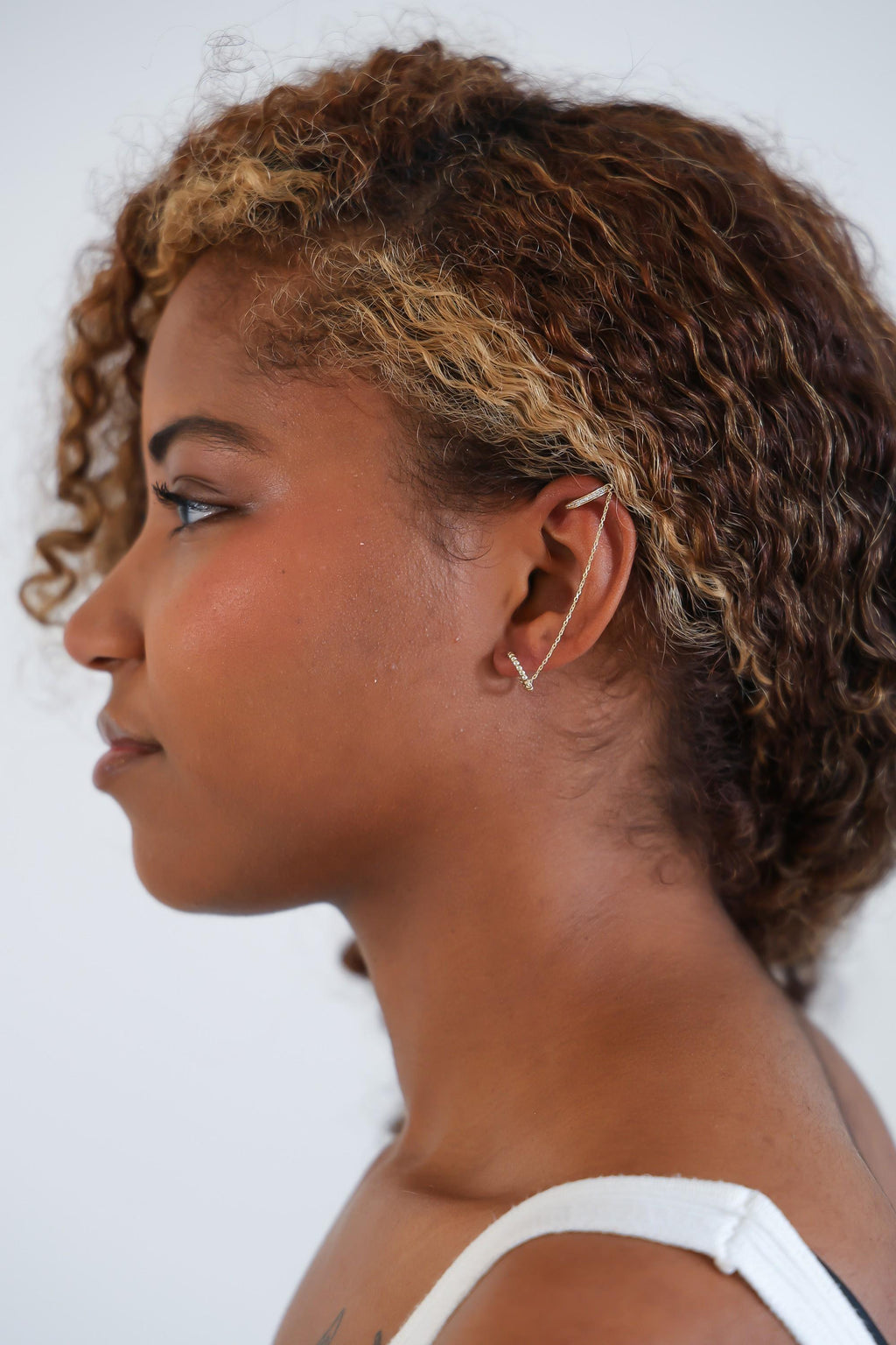"Ball Bead Huggie" & Ear Cuff Chain Earring - 10k Gold (Single)