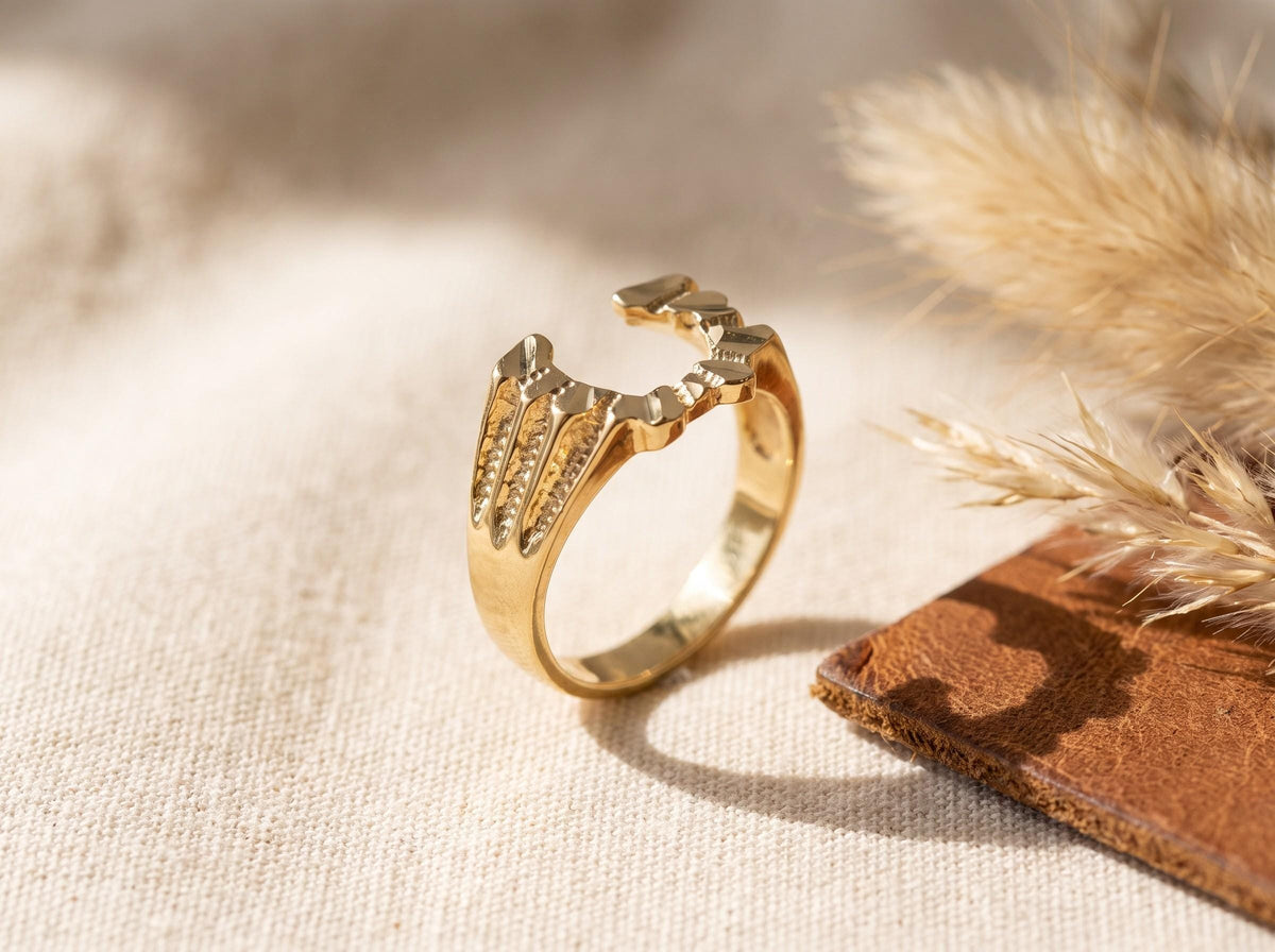 "Horseshoe" Ring - 10k Yellow Gold