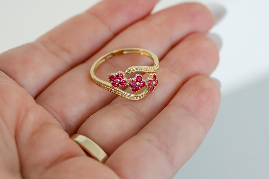 "CZ Flower" Ring - 10k Solid Yellow Gold