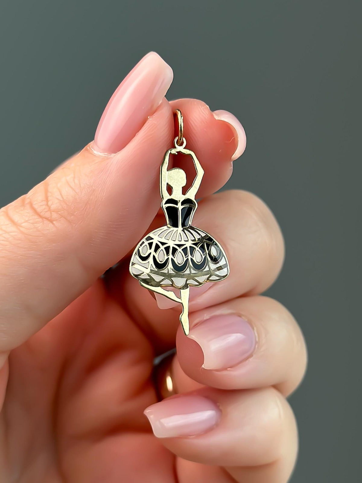 “Ballet Beauty” Pendant – Solid Gold