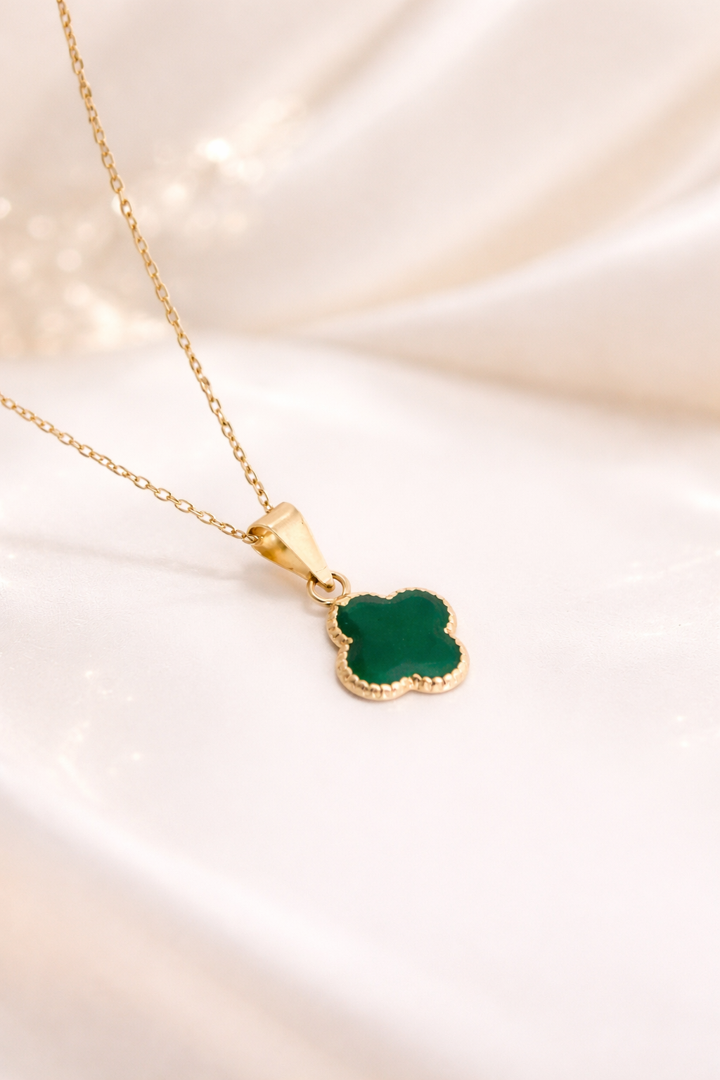 “Lucky Clover” Pendant – 14k Solid Gold