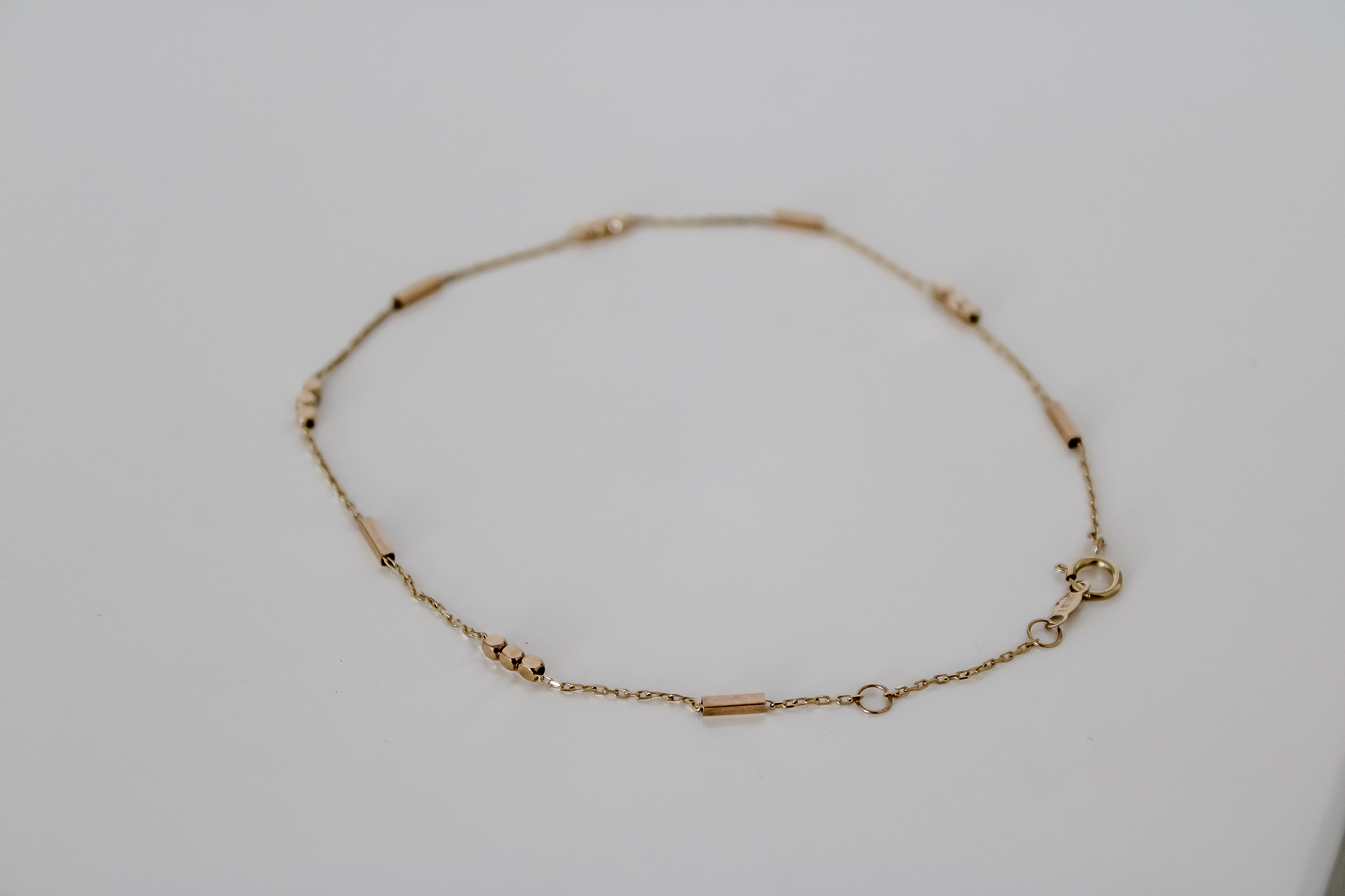 “Delicate Bar” Anklet – 10k Solid Gold