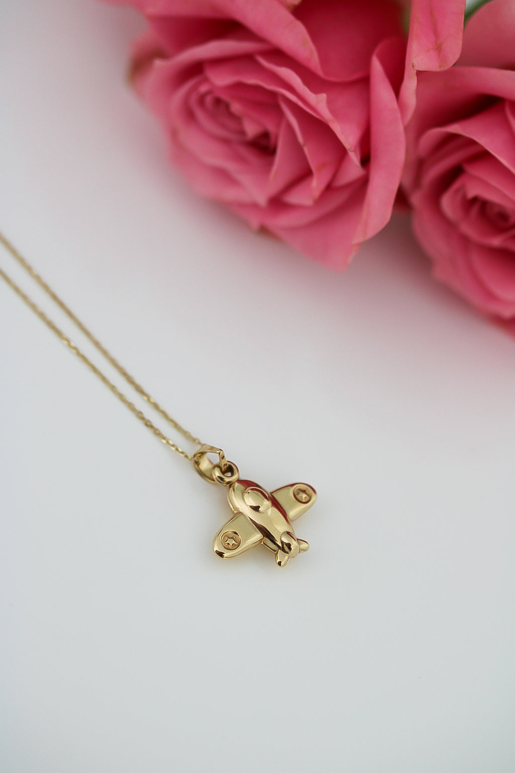 “Travel Lover” Pendant – 14k Solid Gold