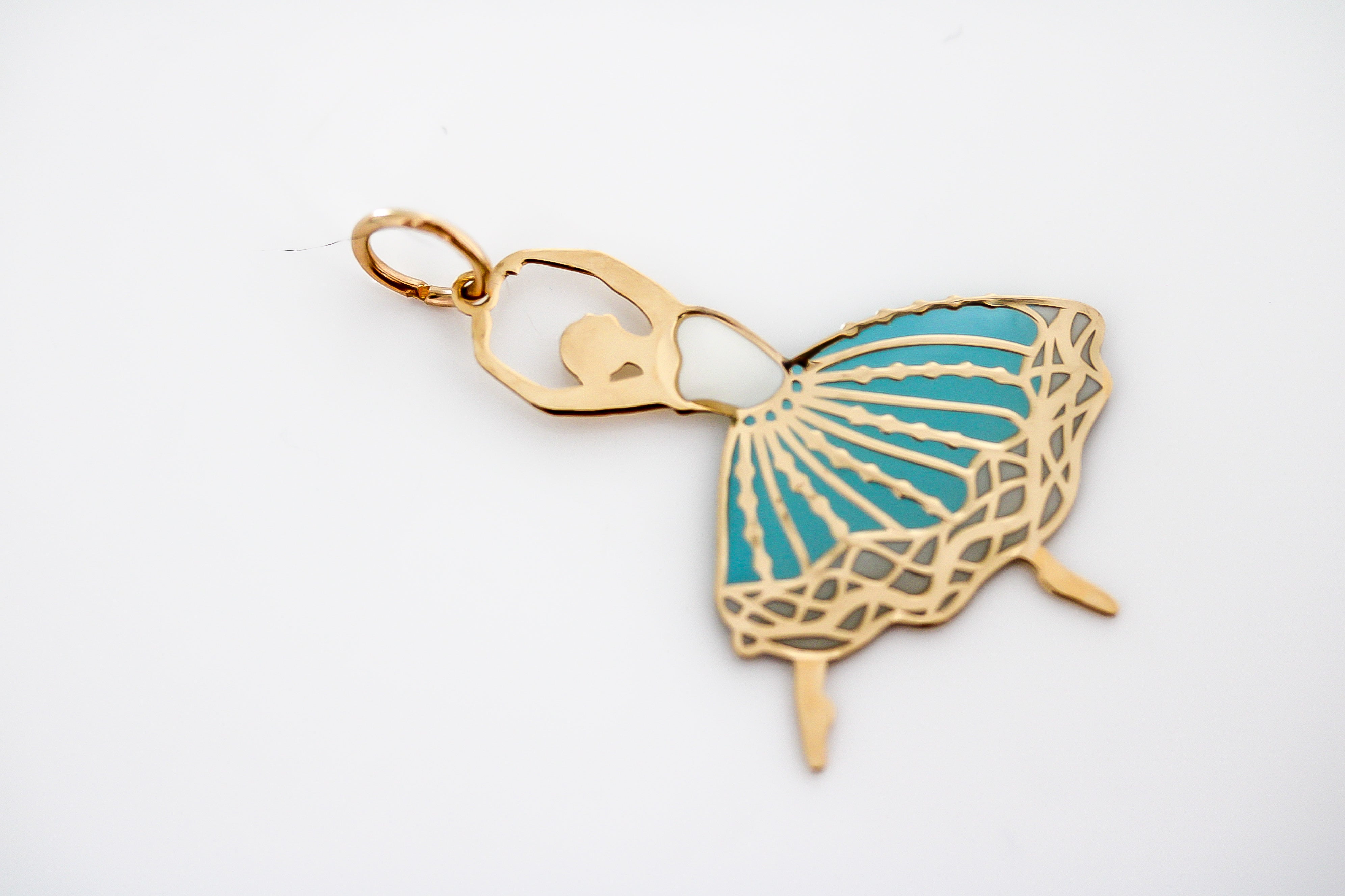“Ballet Beauty” Pendant – Solid Gold