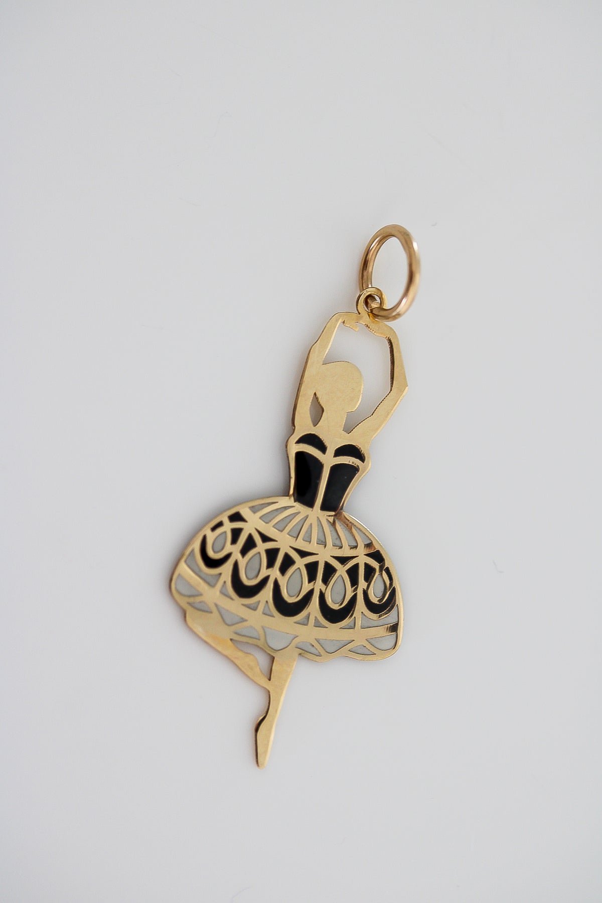 “Ballet Beauty” Pendant – Solid Gold