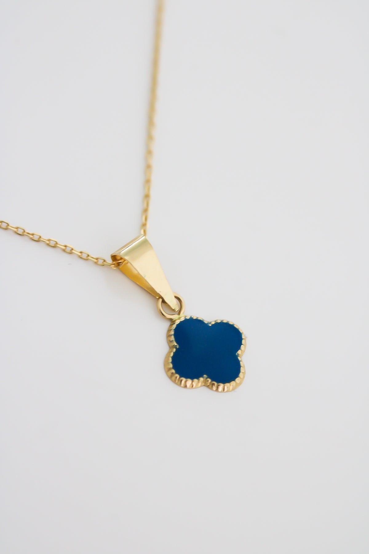 “Lucky Clover” Pendant – 14k Solid Gold