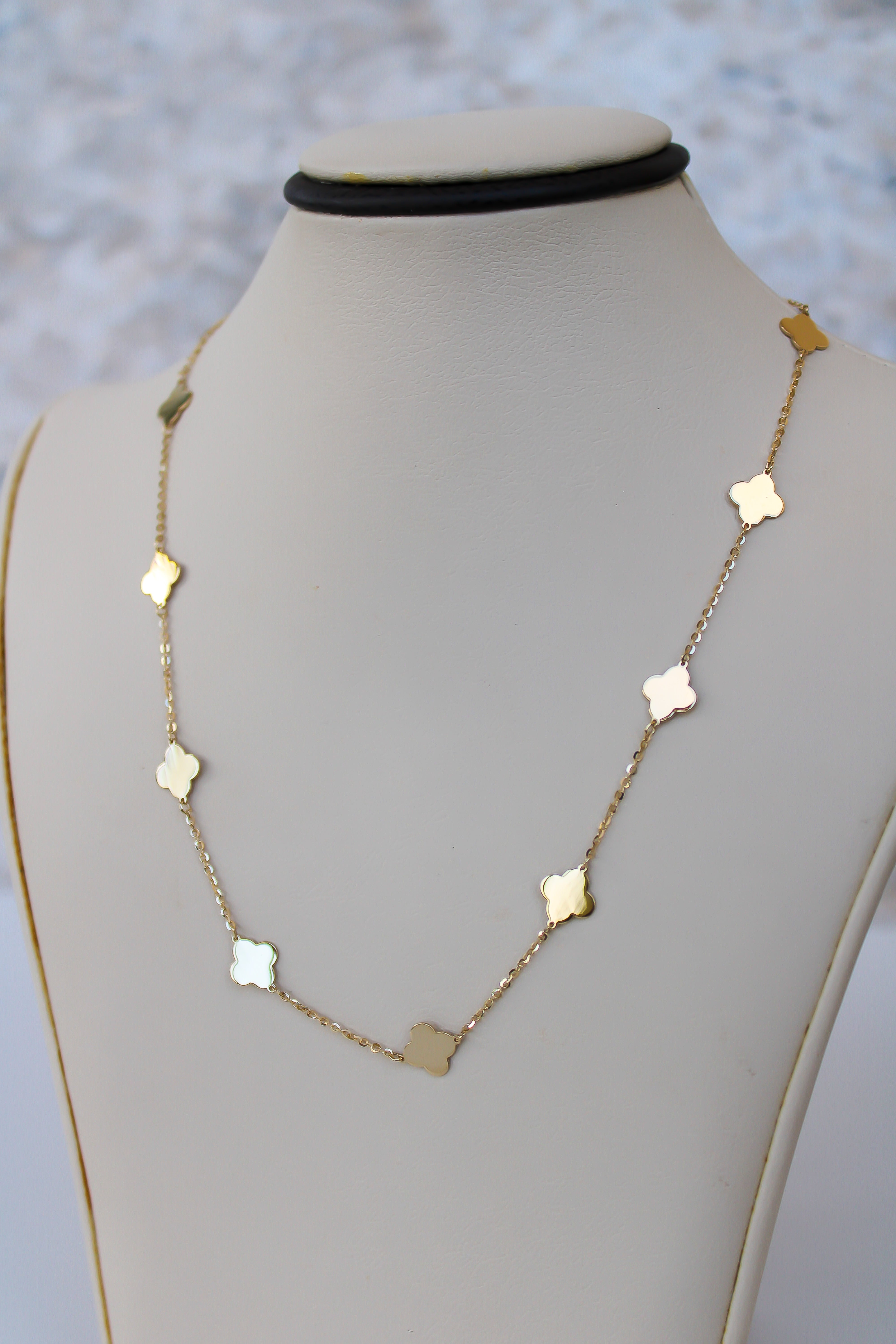 “Everyday Clover” Necklace – 14k Solid Gold