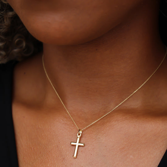 “Diamond-Cut Cross” Pendant – 14k Solid Gold