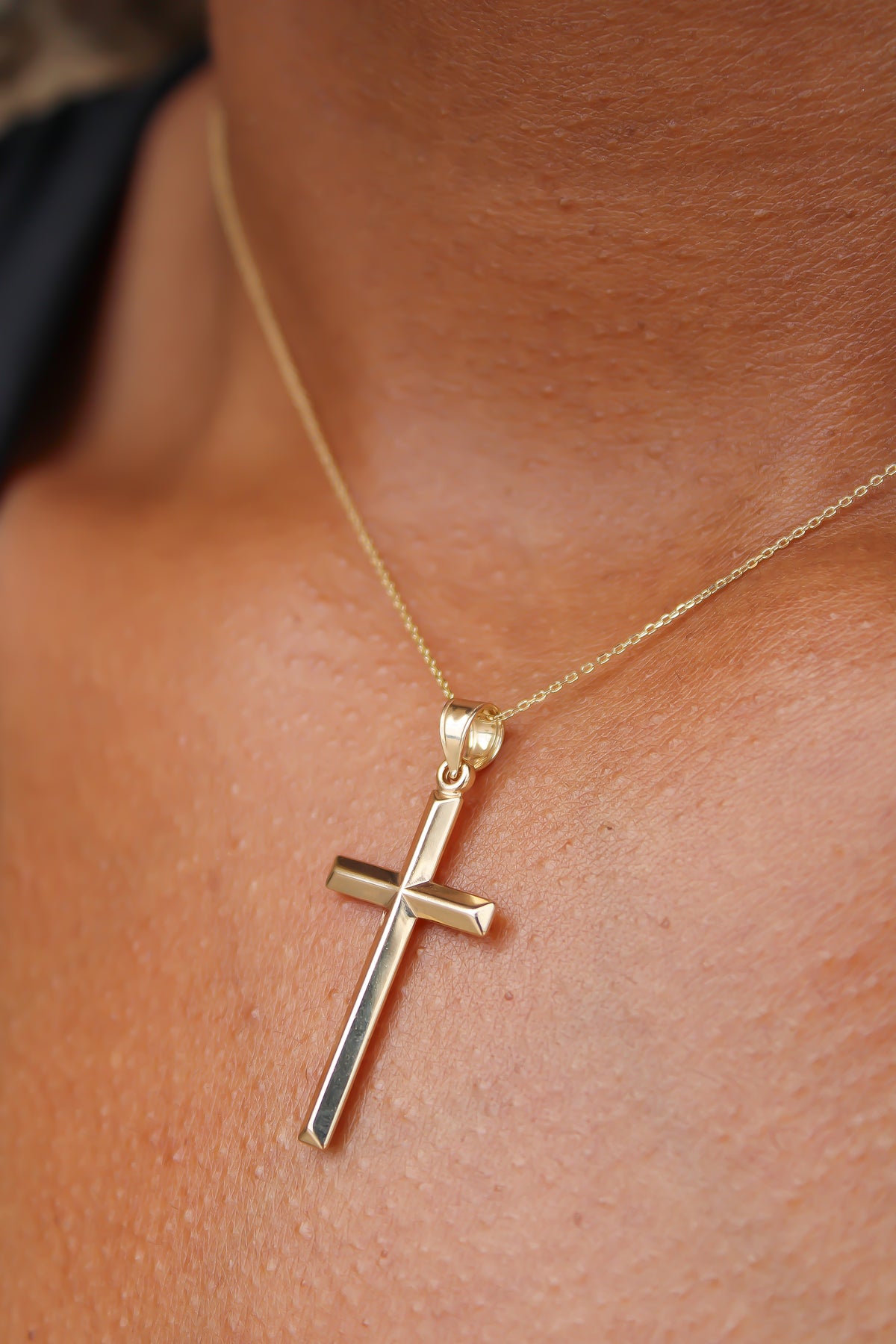 “Classic Faith” Pendant – 14k Solid Gold