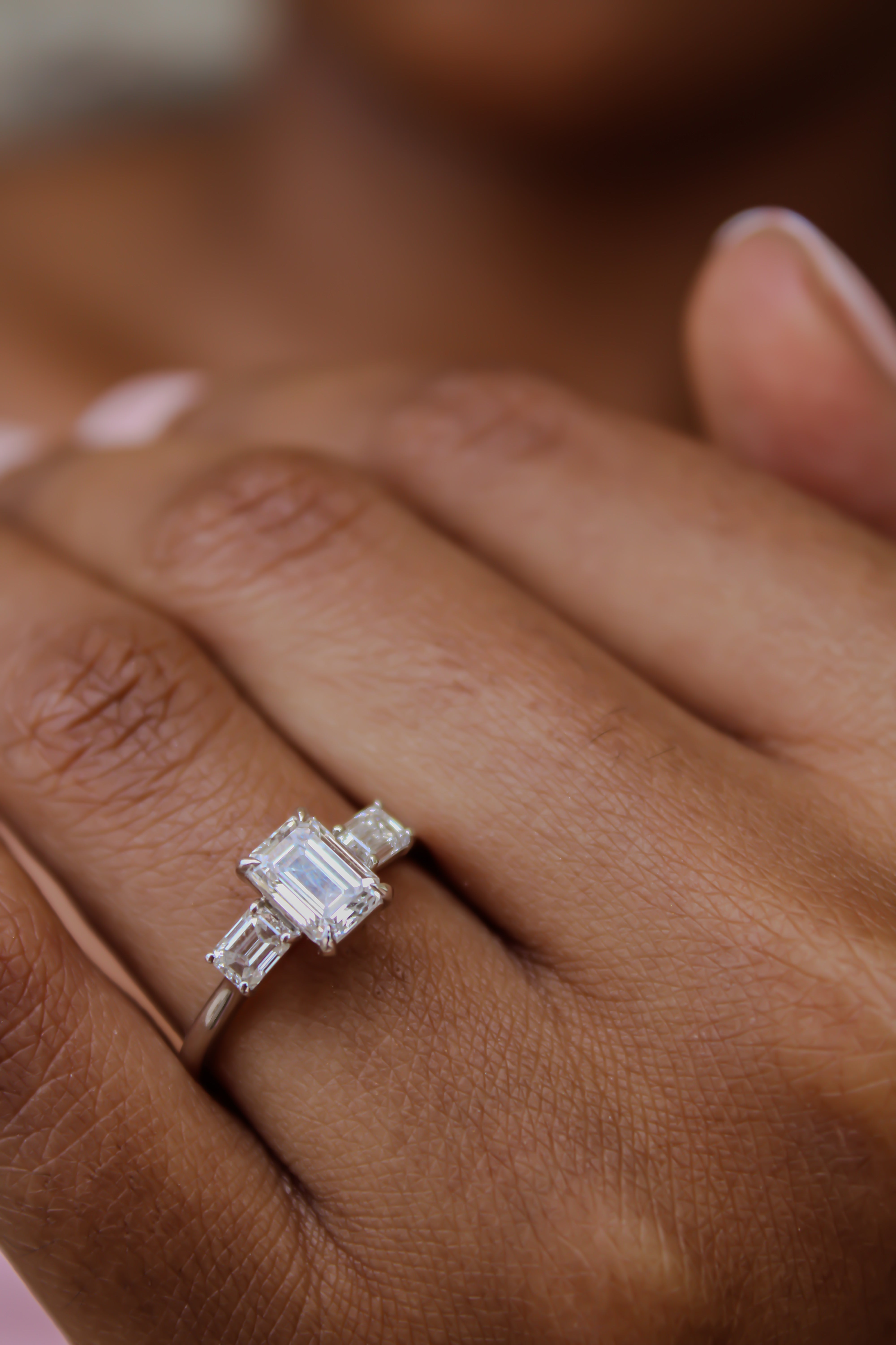 “Emerald Glow” Engagement Ring – 1.02 CT Lab Diamond