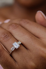 “Emerald Glow” Engagement Ring – 1.02 CT Lab Diamond