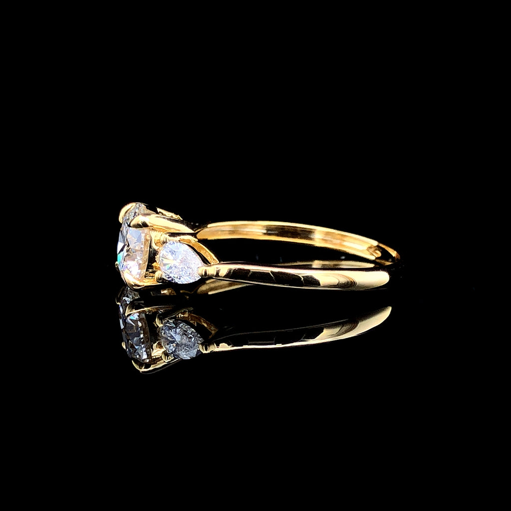 “Forever Spark” Engagement Ring – 2CT Lab Diamond