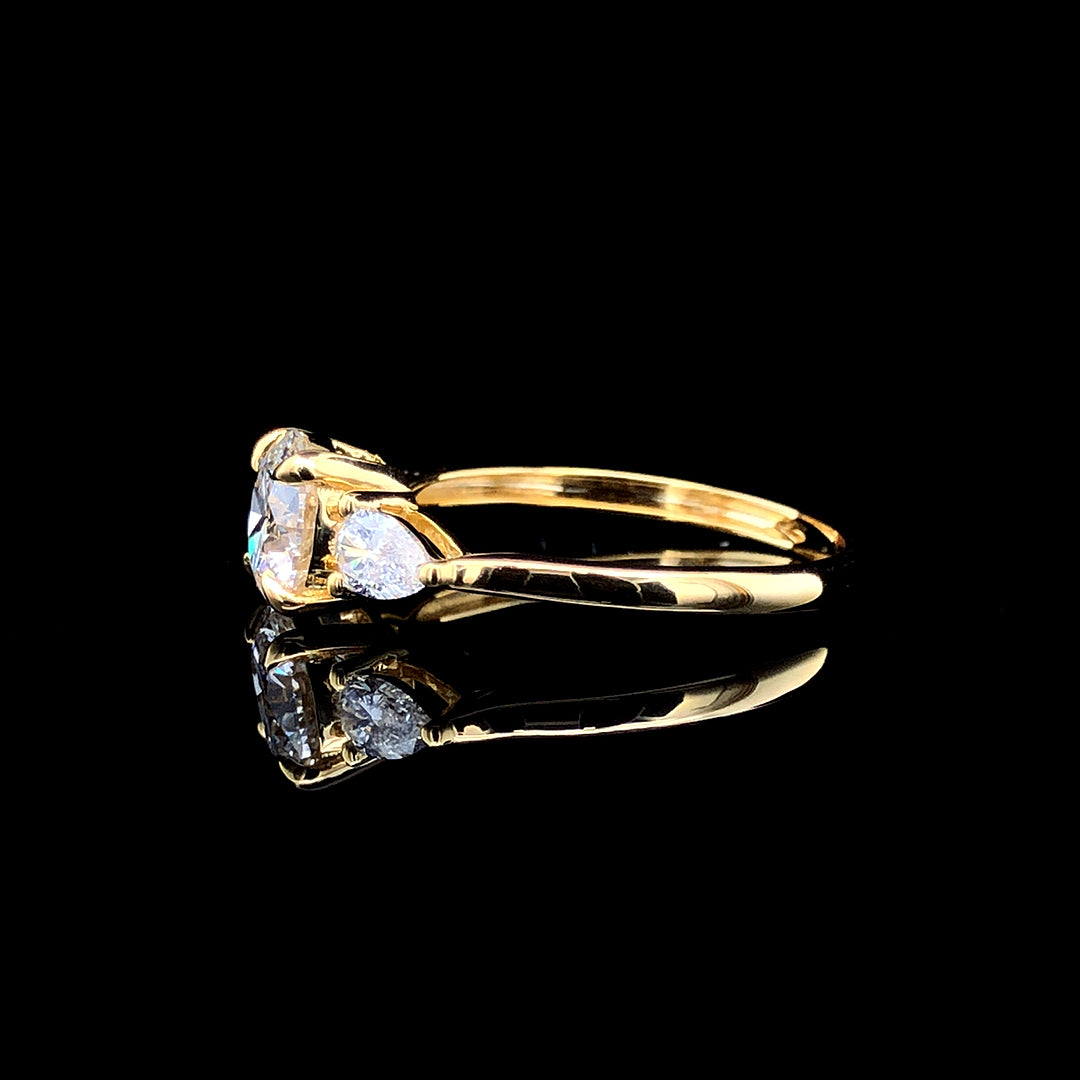 “Forever Spark” Engagement Ring – 2CT Lab Diamond