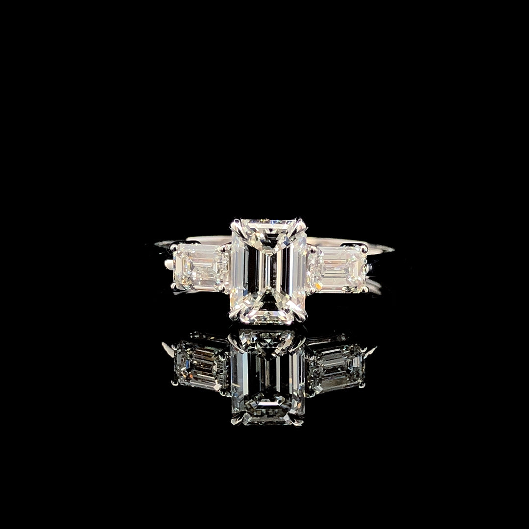 “Emerald Glow” Engagement Ring – 1.02 CT Lab Diamond