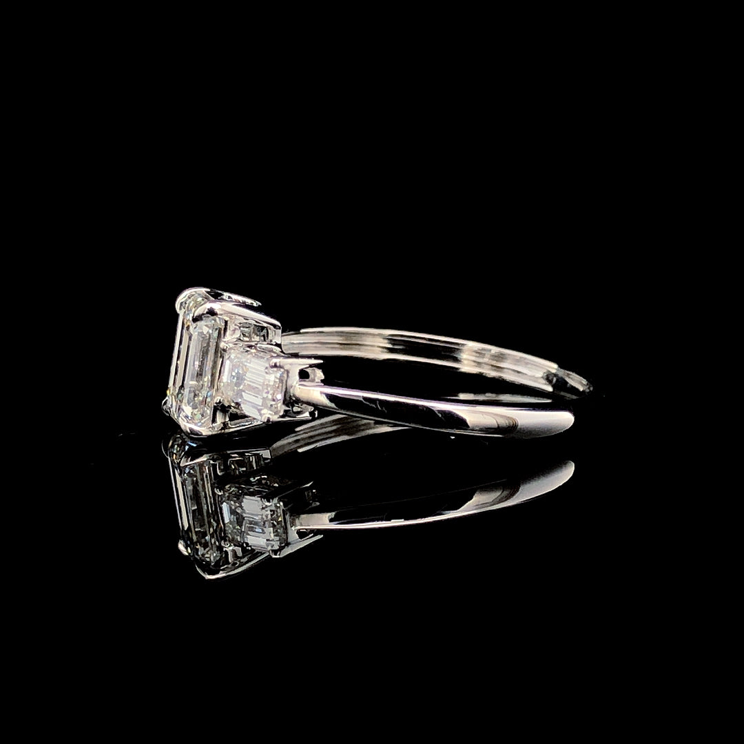 “Emerald Glow” Engagement Ring – 1.02 CT Lab Diamond