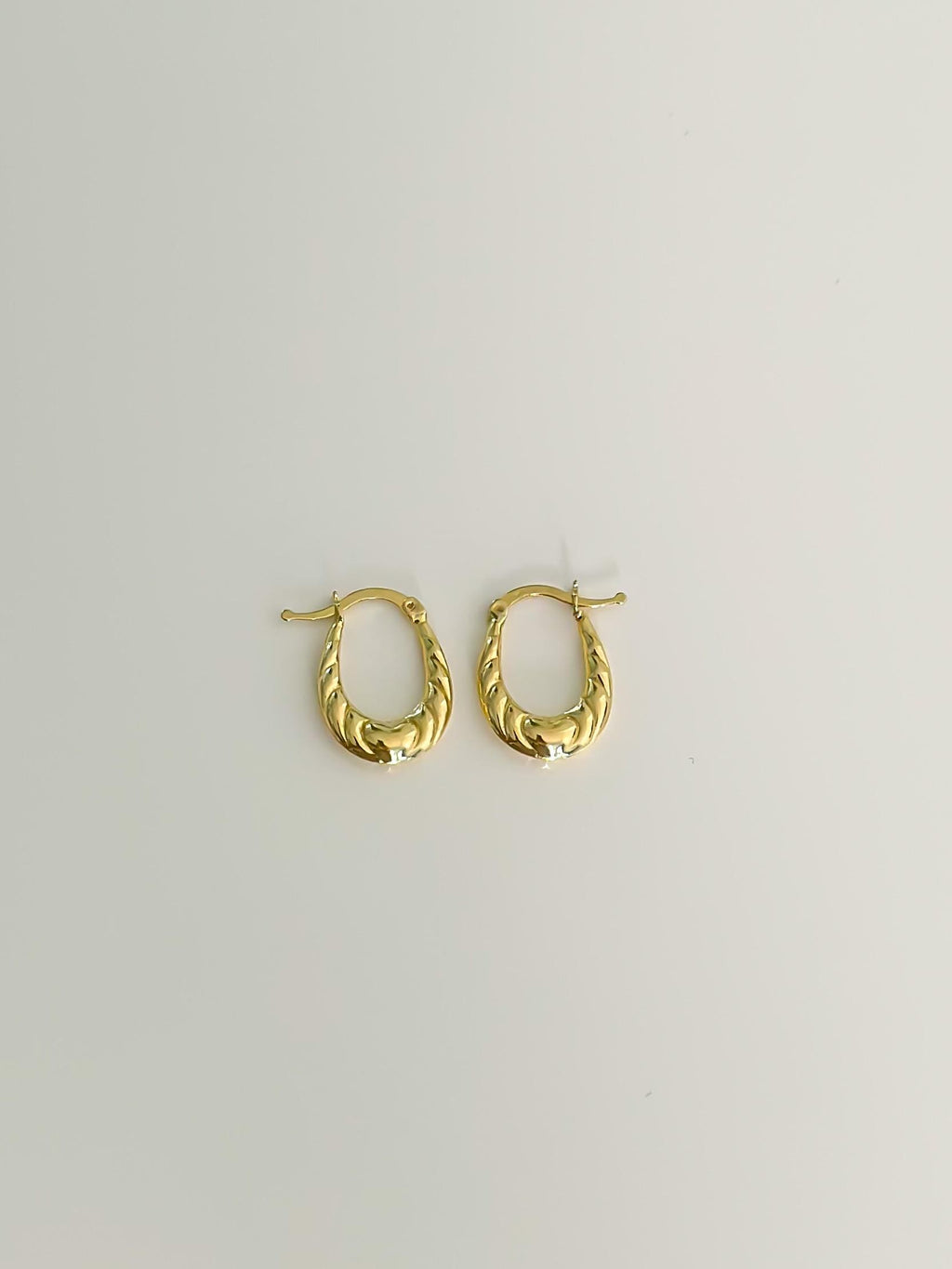 “Petite Heart” Earrings - 14k Gold